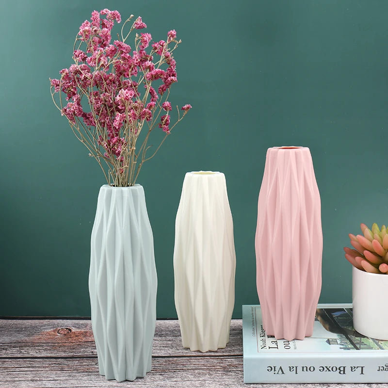 White Diamond Pattern Vase - Durable Imitation Ceramic Flower Pot